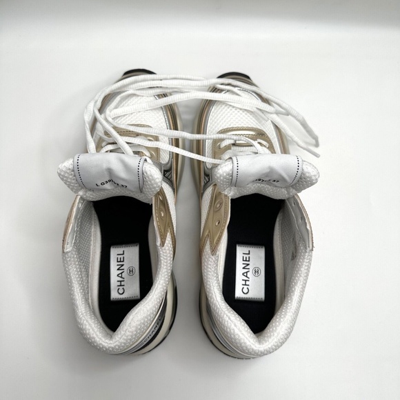 ❌❌SOLD Chanel 2023 White Black Gold Silver CC Logo Trainers Runners Sneakers - Picture 12 of 14